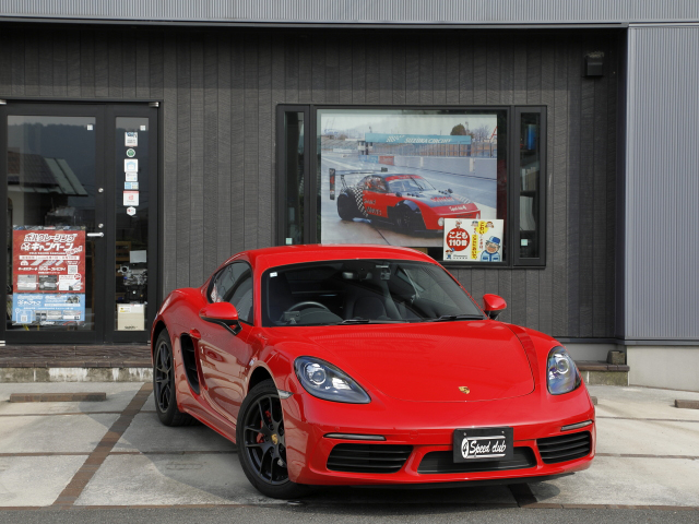 PORSCHE 718 Cayman