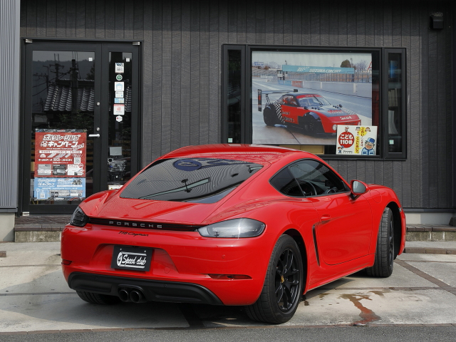 PORSCHE 718 Cayman