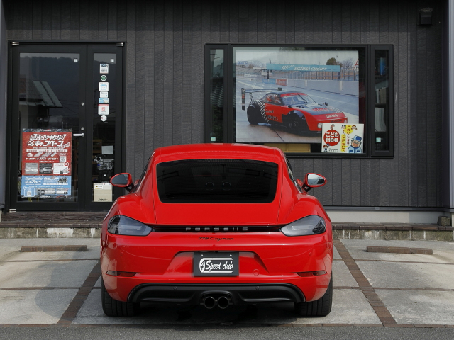 PORSCHE 718 Cayman